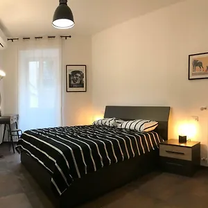 In Via Licia , Roma Italia